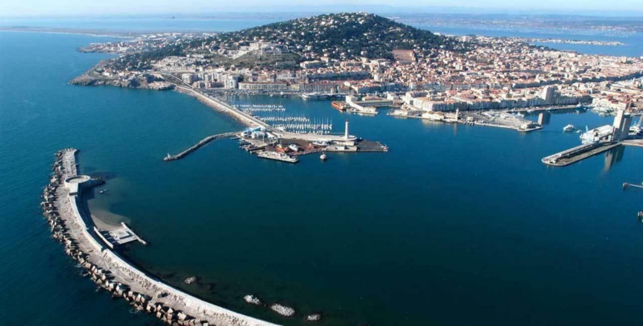 Location saisonnière d'un appartement à Sète Extérieur photo